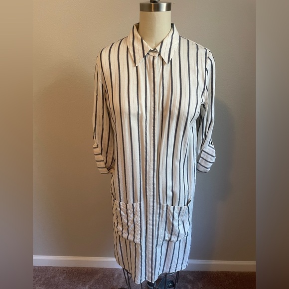 T Tahari Striped Shirt - Picture 4 of 14